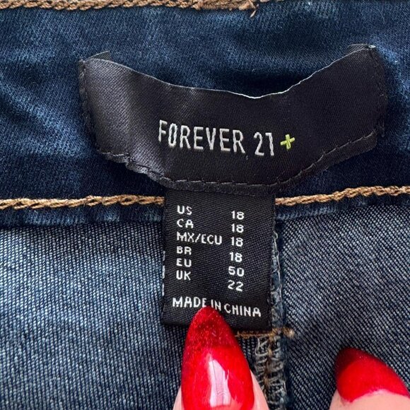 Denim cuffed shorts size 18 DO NOT BUY - Picture 3 of 3